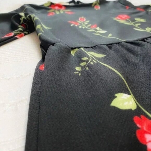 SELMA SARI BLACK RED FLORAL MAXI DRESS - 6 - Picture 6 of 8